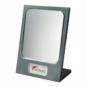 یک کارخانه آینه سازی معمولا چه محصولاتی تولید می کند؟